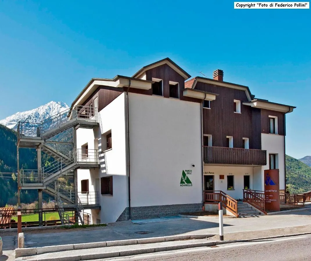 Casa Del Parco Dell'Adamello Di Vezza D'Oglio Hostel