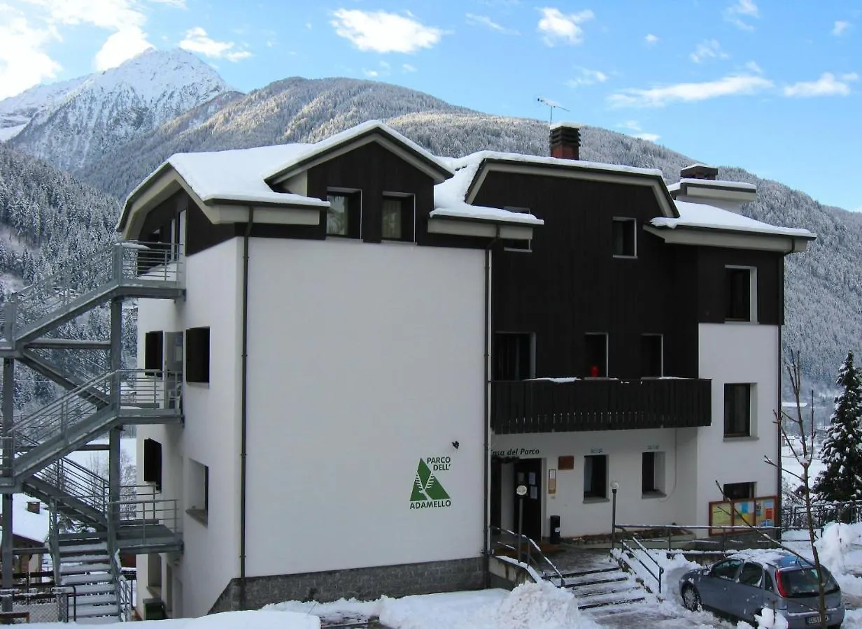 Casa Del Parco Dell'Adamello Di Vezza D'Oglio Hostel