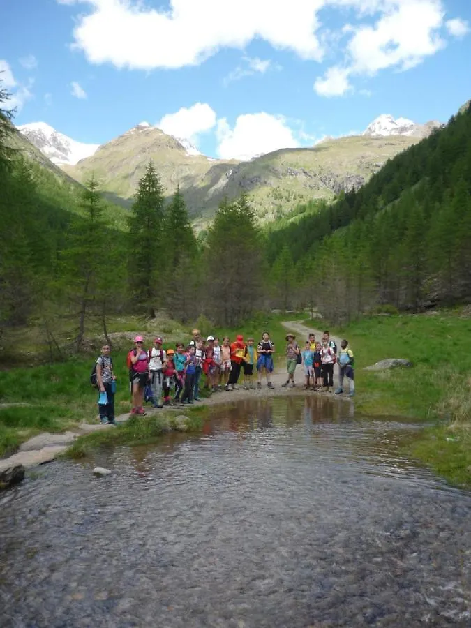 Casa Del Parco Dell'Adamello Di Vezza D'Oglio Hostel