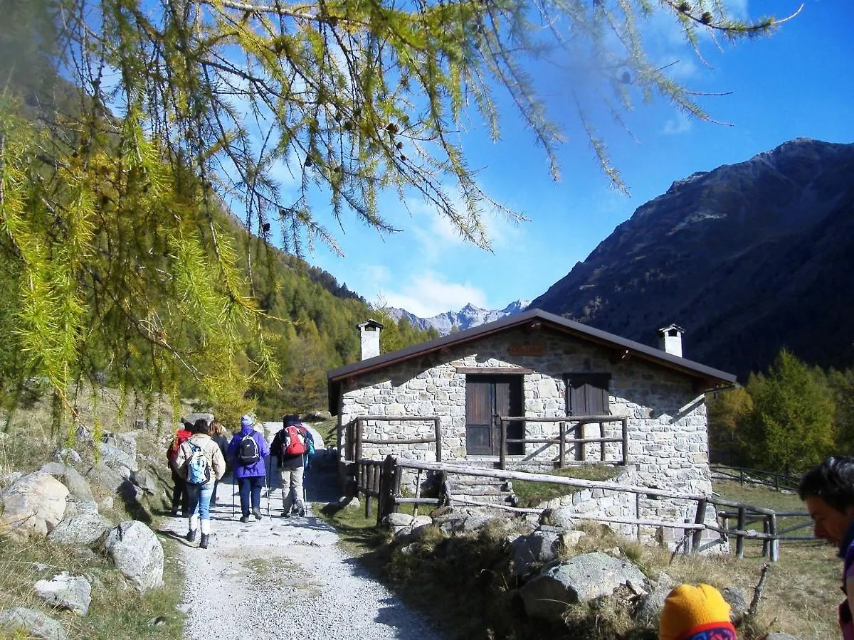 Casa Del Parco Dell'Adamello Di Vezza D'Oglio Hostel